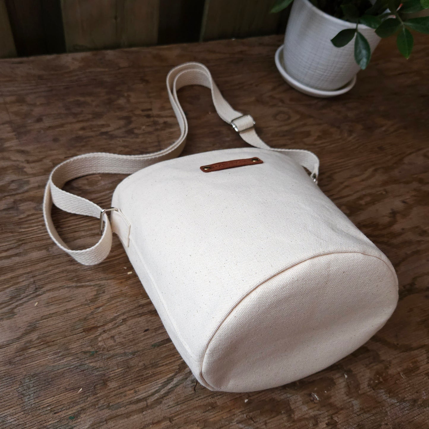 Project Bucket Bag – Crossbody Style - Natural
