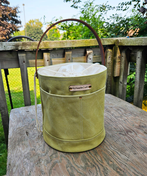 Canvas Bucket in Avocado green