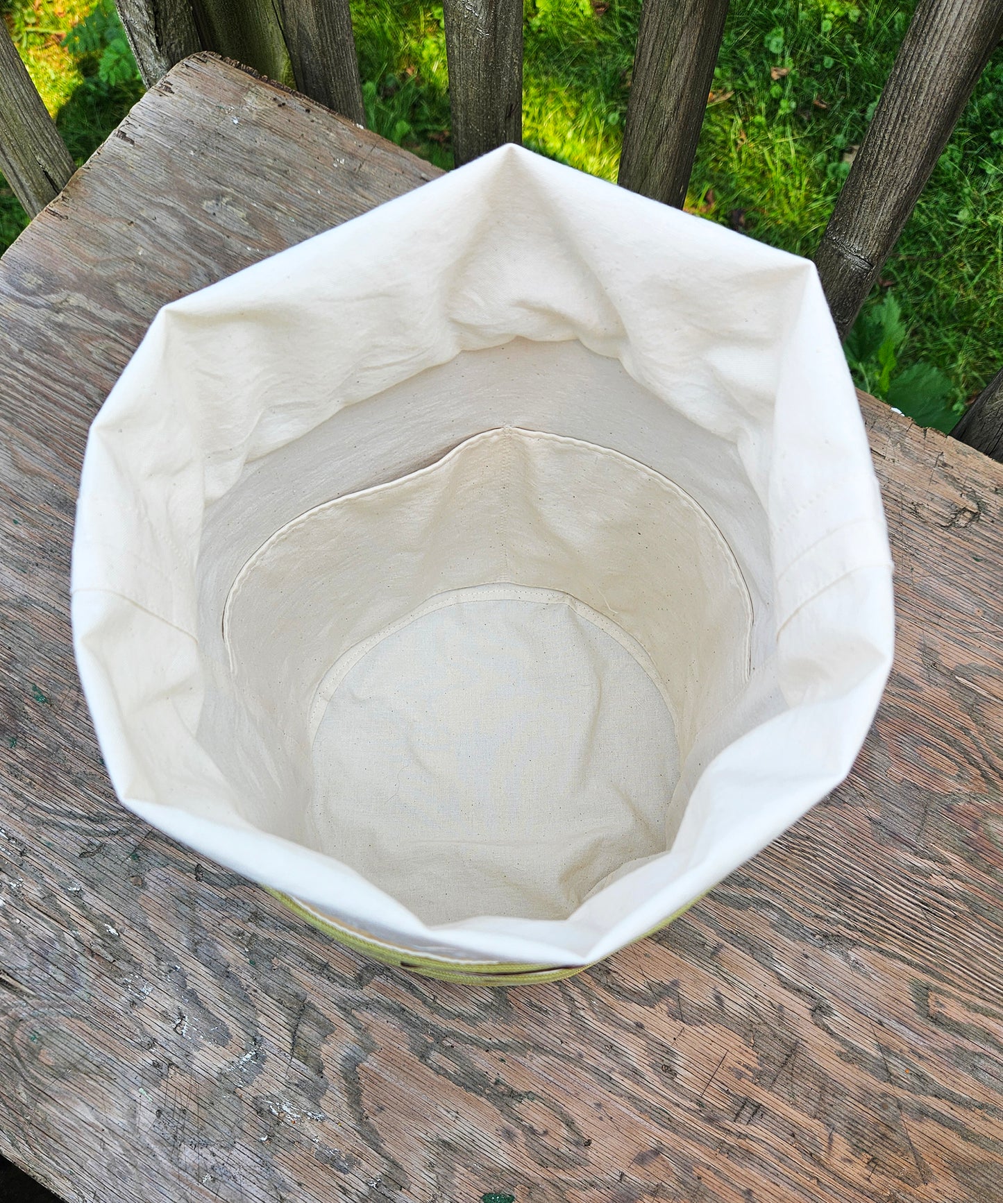 Canvas Bucket in Cabernet
