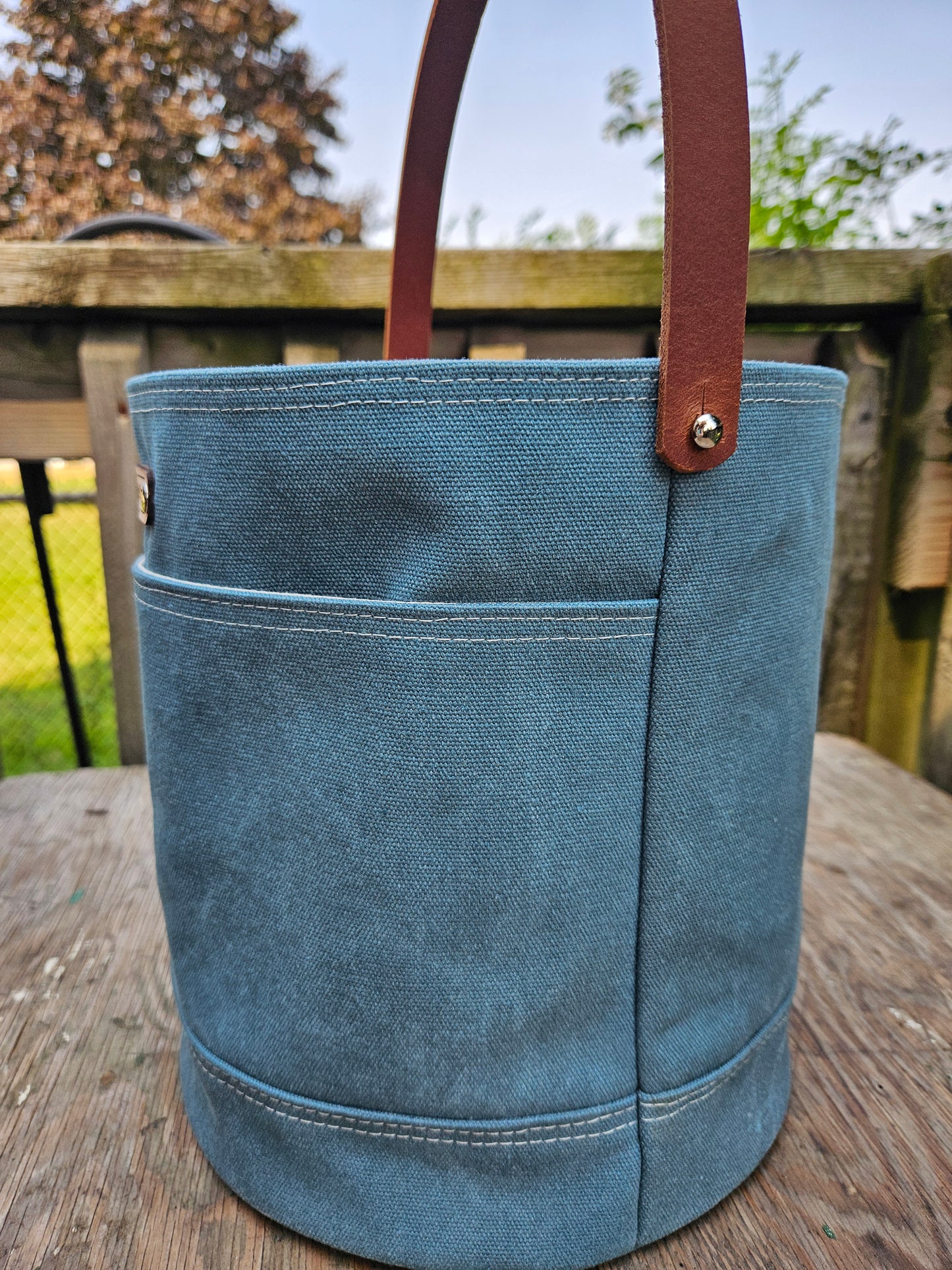 Canvas Bucket in Urban Chic