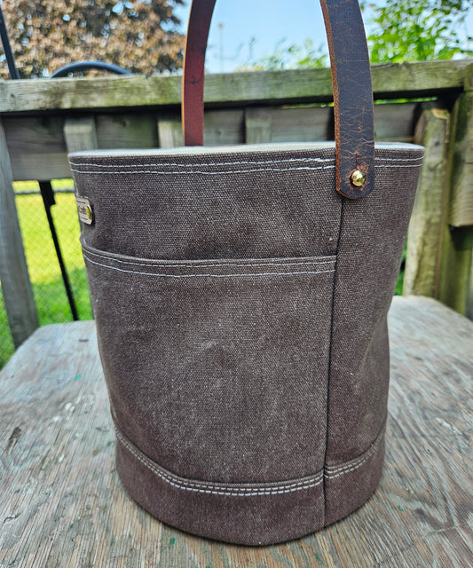 Canvas Bucket in Raisin