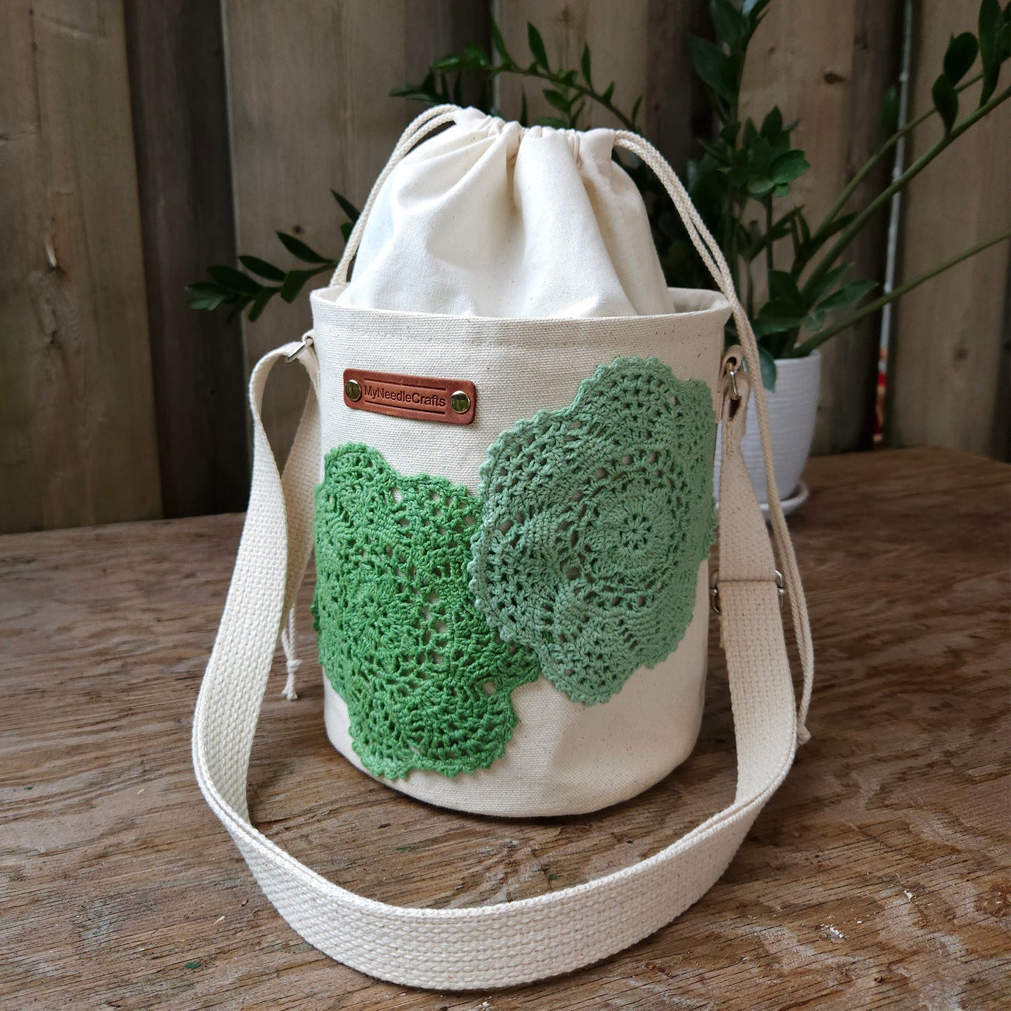 Project Bucket Bag – Crossbody Style - Green
