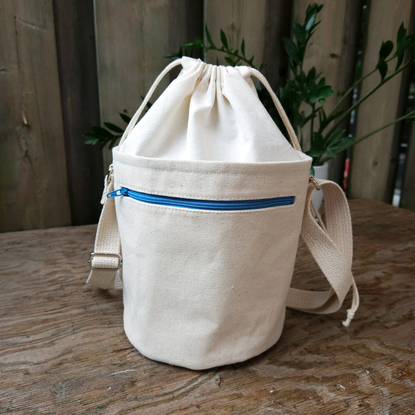 Project Bucket Bag – Crossbody Style - Blue/Soft purple