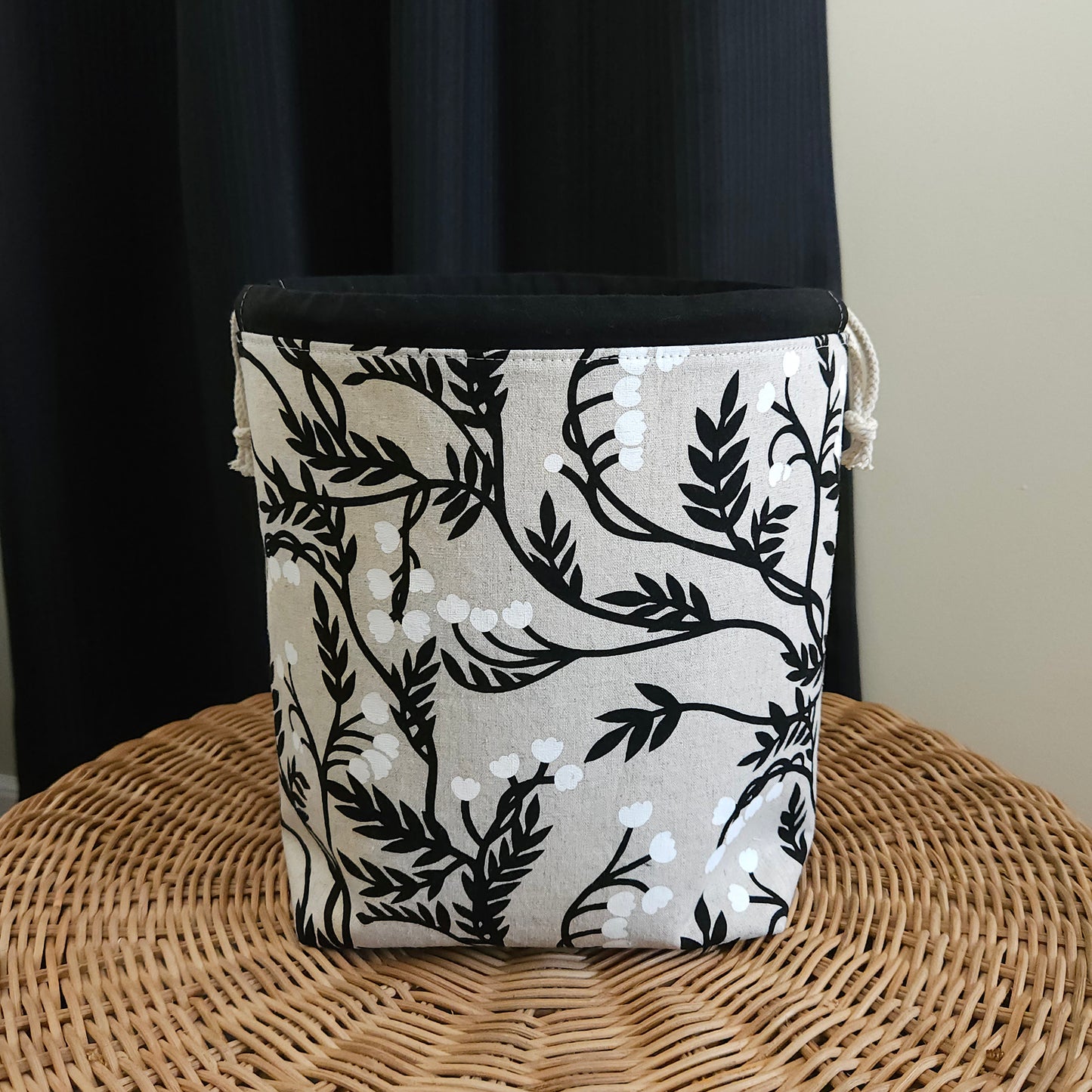 Black Vines Print Linen Divided Shawl Size Bag