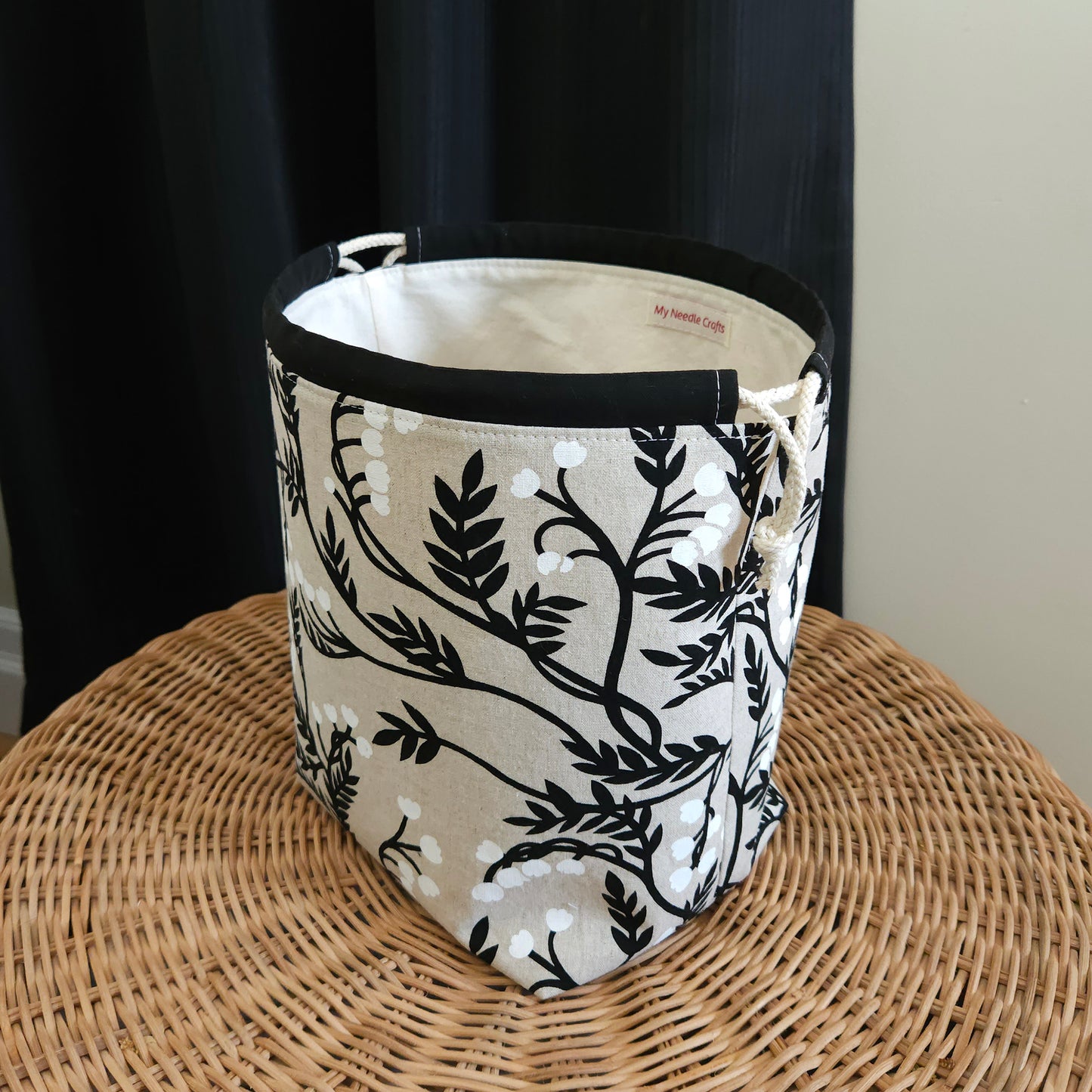 Black Vines Print Linen Divided Shawl Size Bag