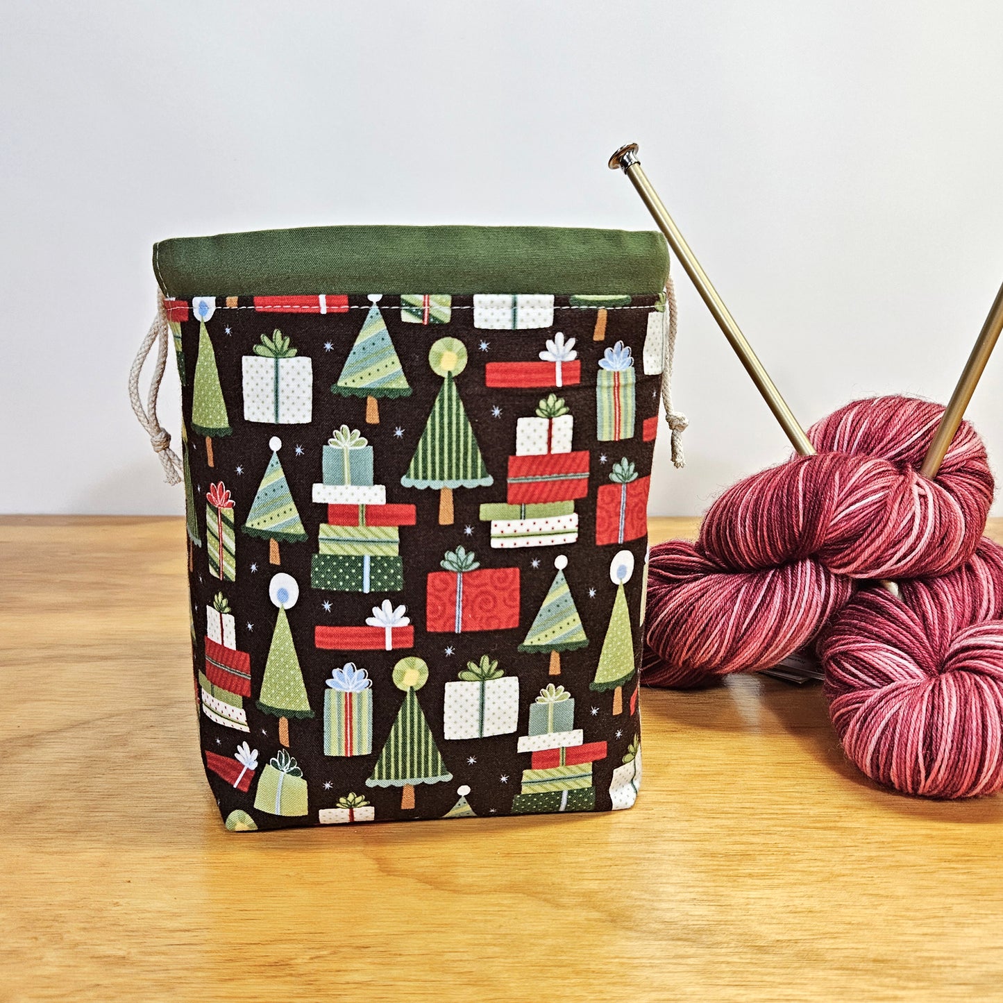 Holiday Gifts Print Divided Sock Size Knitting Bag