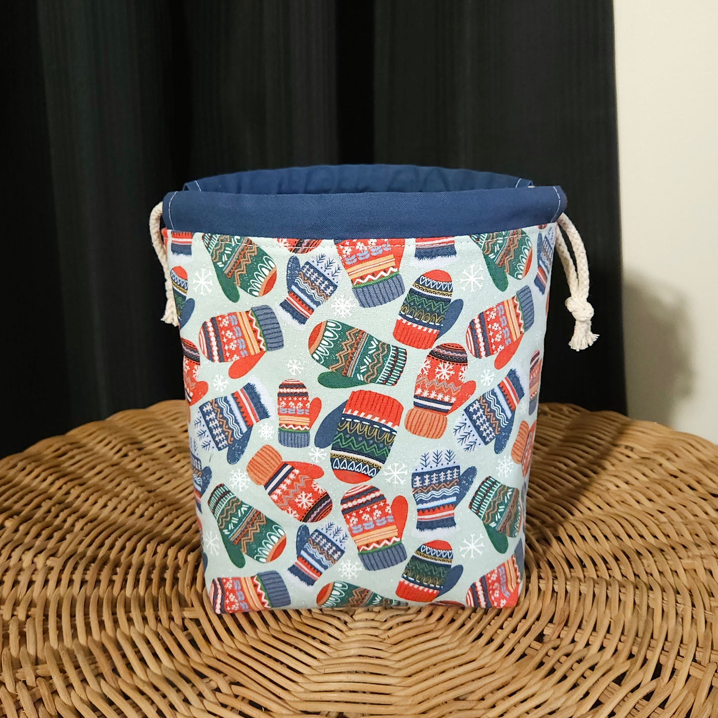 Mittens Print Divided Sock Size Knitting Bag