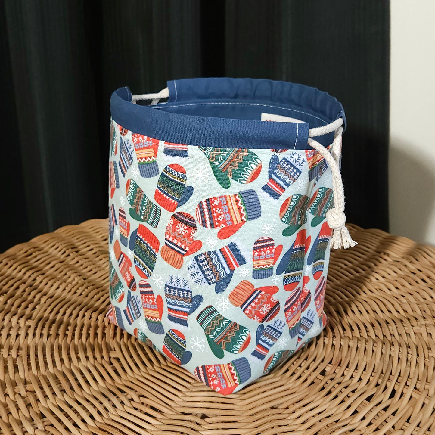 Mittens Print Divided Sock Size Knitting Bag