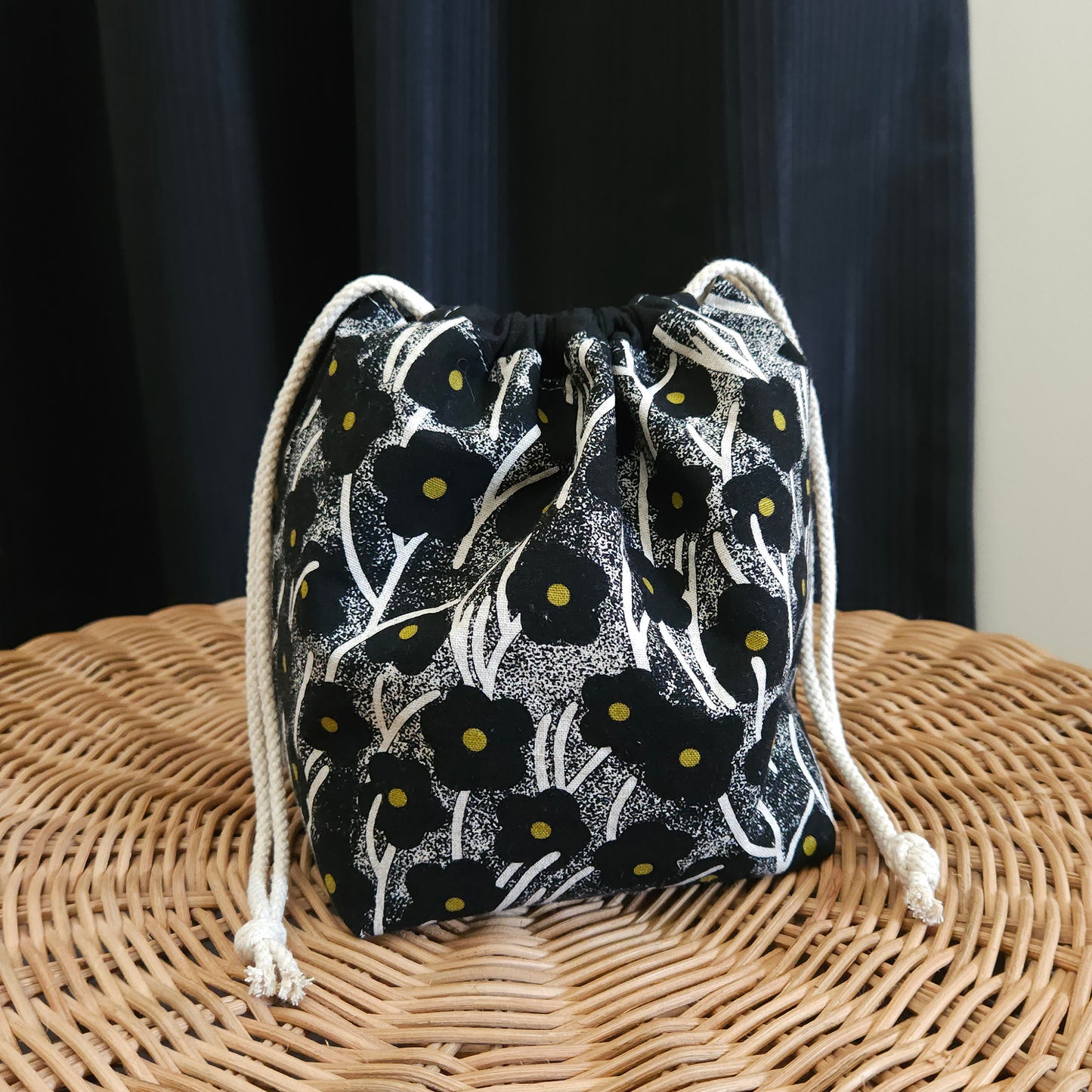 Black Flowers Print Linen Divided Sock Knitting Bag