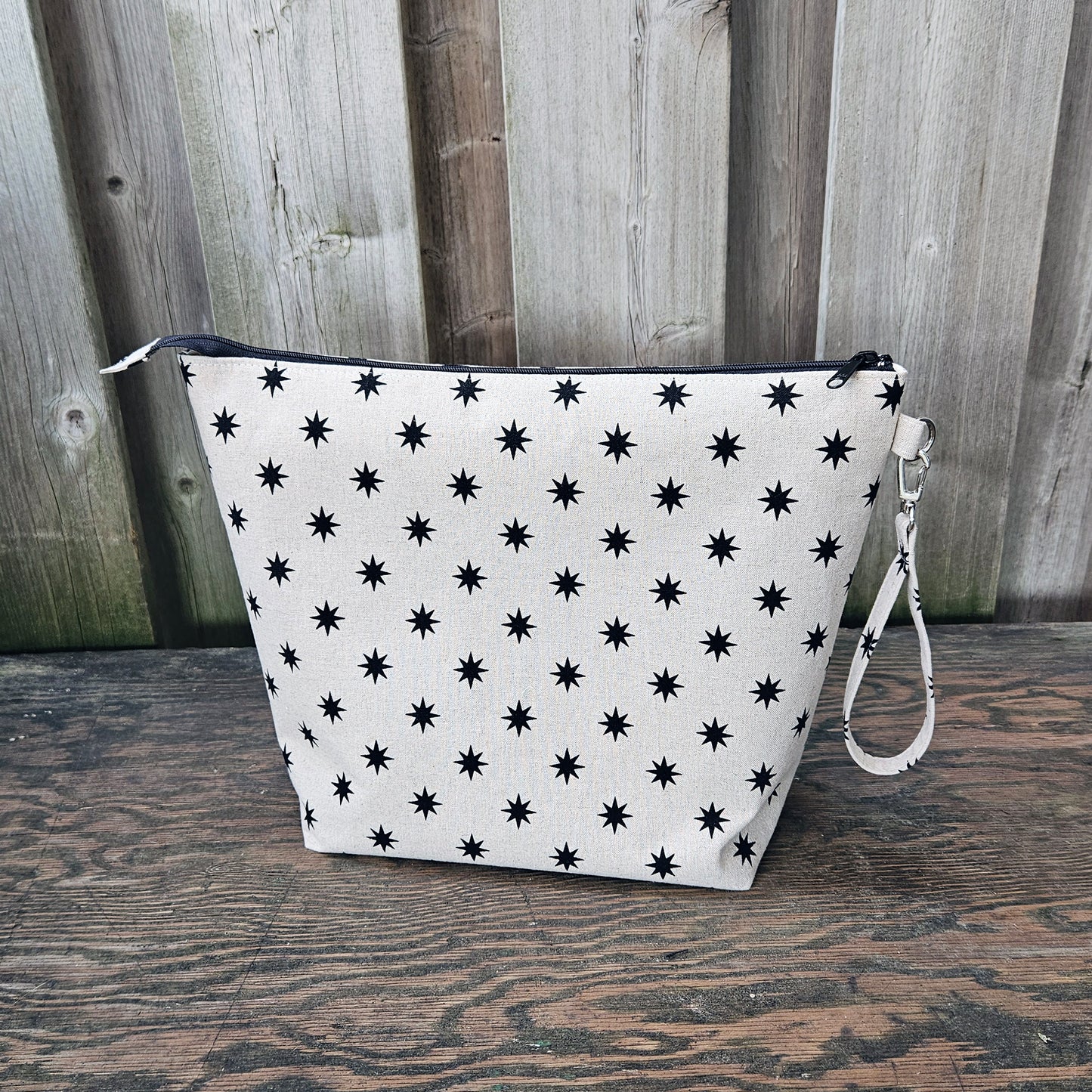 Black Stars print Shawl Size Wedge Bag