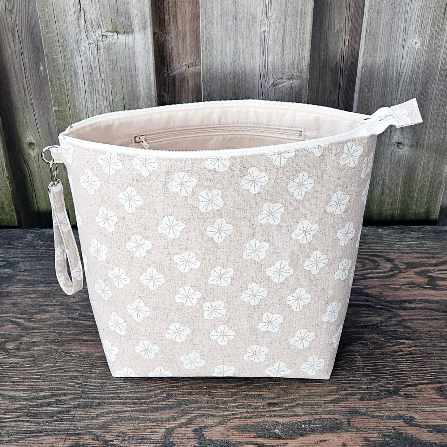 Dainty White Flowers print Shawl Size Wedge Bag