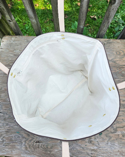Canvas Tote in Raisin