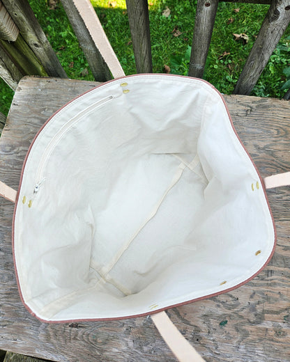 Canvas Tote in Urban Chic